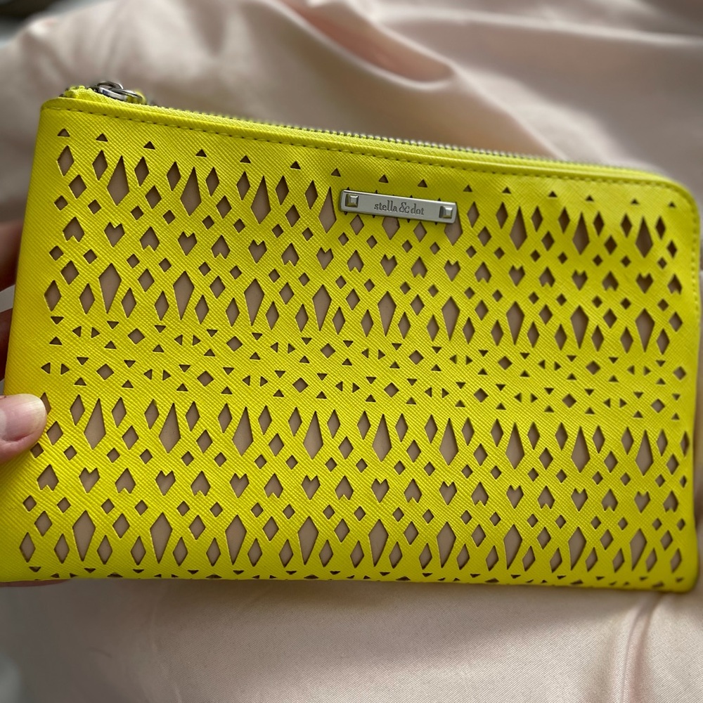 Stella and dot clutch